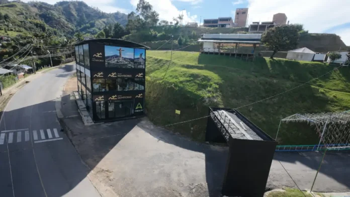 Hangar megaesculturas